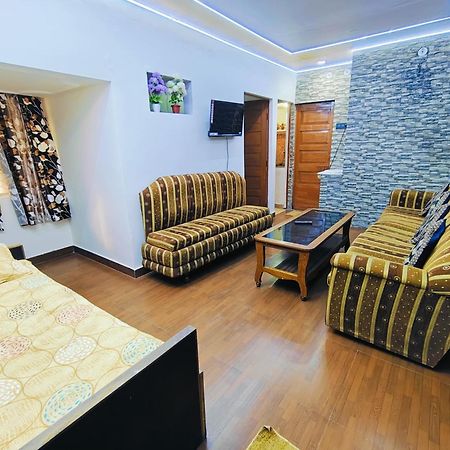 Kiara Home Stays Varanasi Exteriör bild